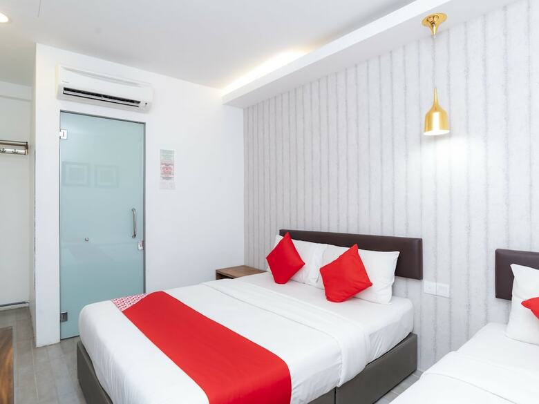 Oyo 89355 Big Big Hotel