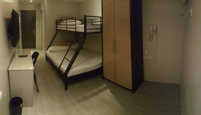 Mabolo Royal Hotel