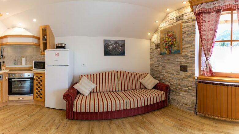 Villa Flora Apartments