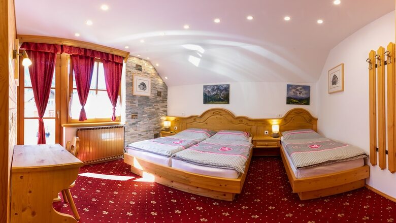 Villa Flora Apartments