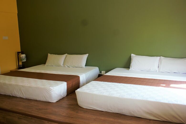 Aeon Tebrau Homestay & Hotel