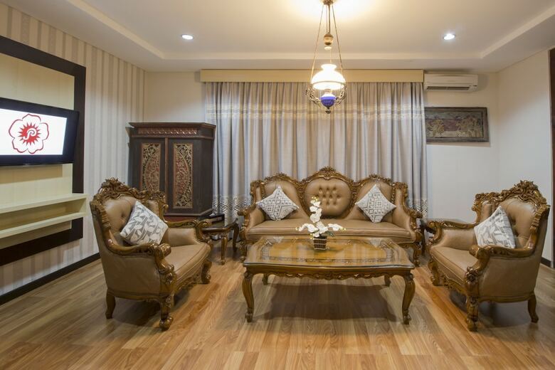 Hotel Grand Puri Saron Yogyakarta