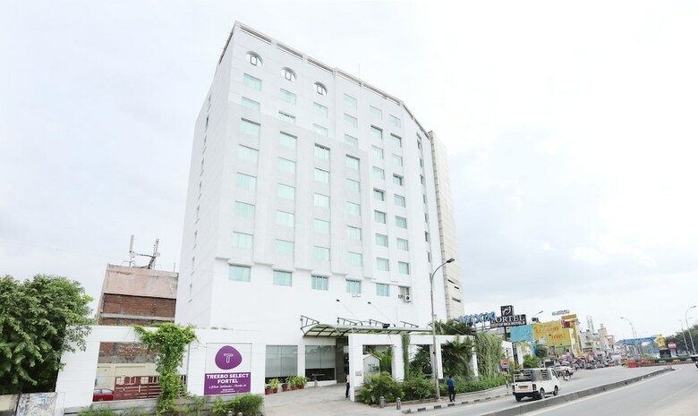 Hotel Treebo Tryst Fortel