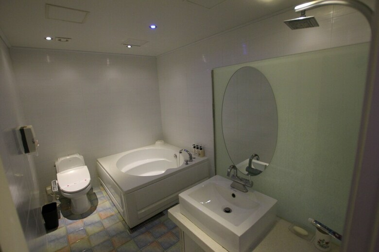 V1 Hotel