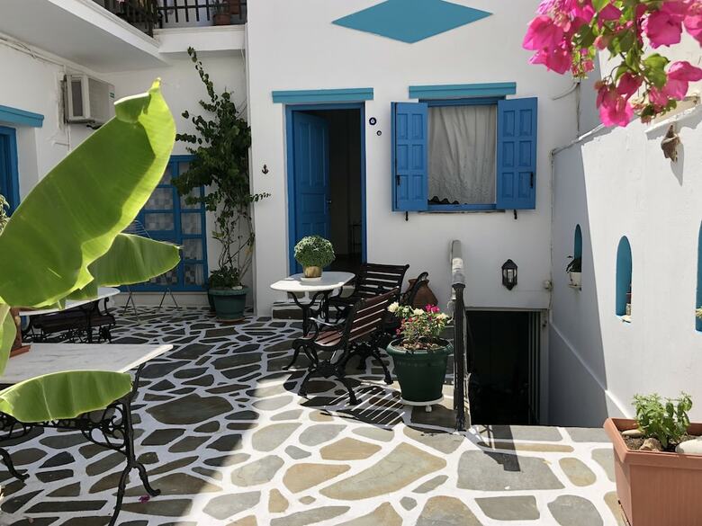 Hotel Taki's Guests