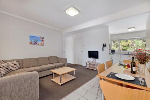 Aparthotel Tathra Beach House Holiday Apartments