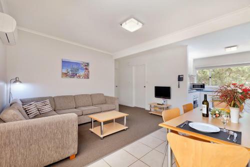 Aparthotel Tathra Beach House Holiday Apartments
