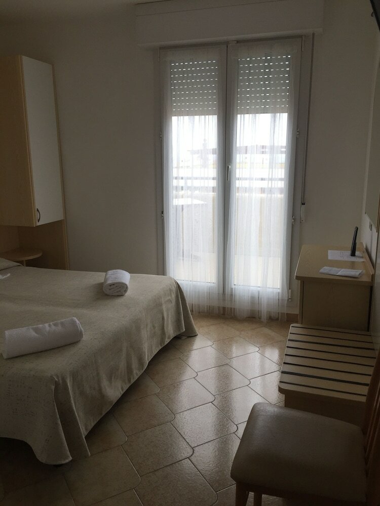 Hotel Little