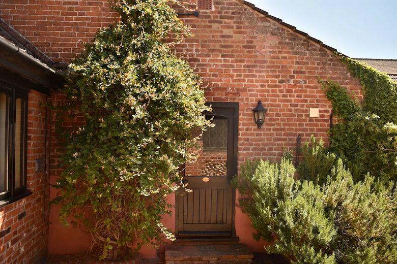 Bed & Breakfast At The Farmhouse Hunters Hall