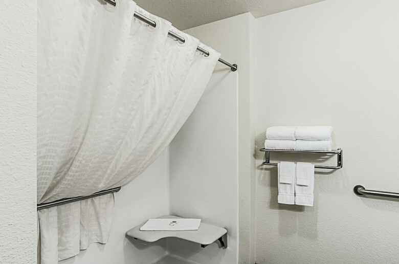 Hotel Cobblestone Inn & Suites - Guernsey