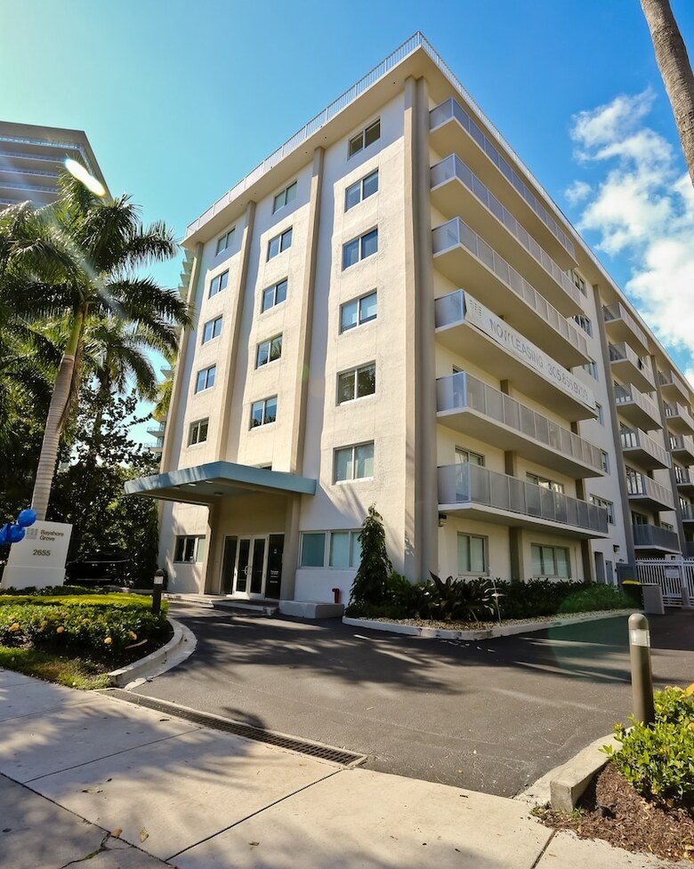 Coconut Grove Apartments By Nuovo