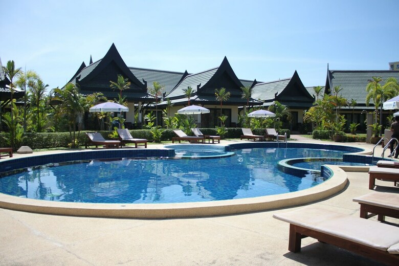 Hotel Airport Resort & Spa