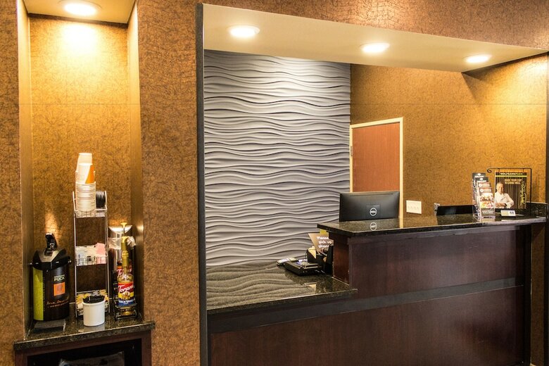 Cobblestone Hotel & Suites ? Stevens Point
