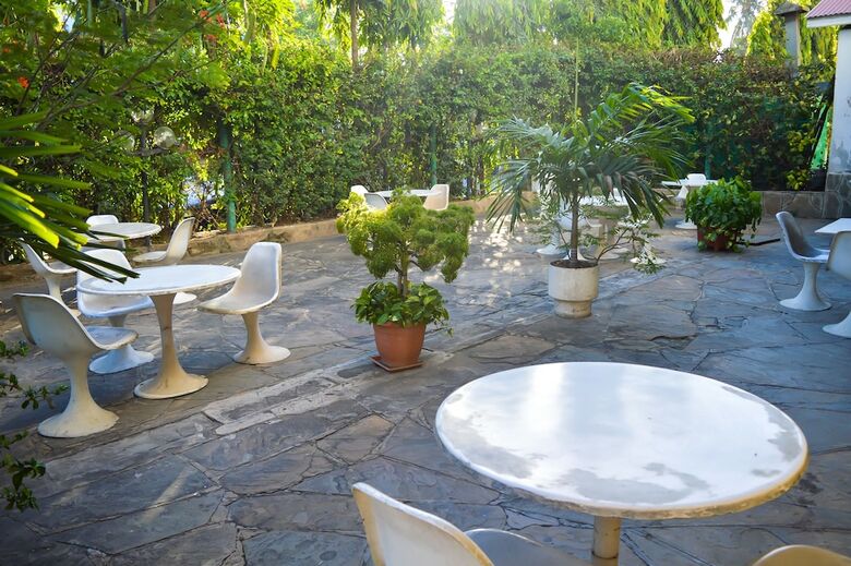 Cool Breeze Hotel