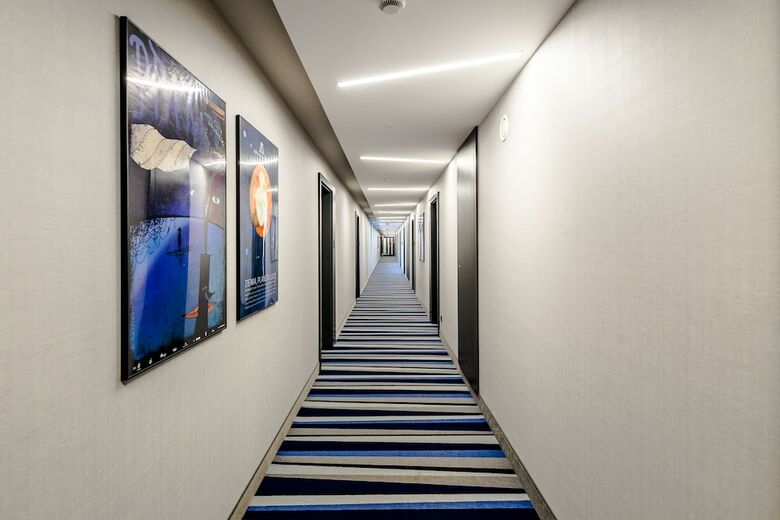 Hotel Lwowska 1