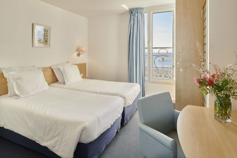 Hotel H�tel Vacances Bleues Villa Caroline