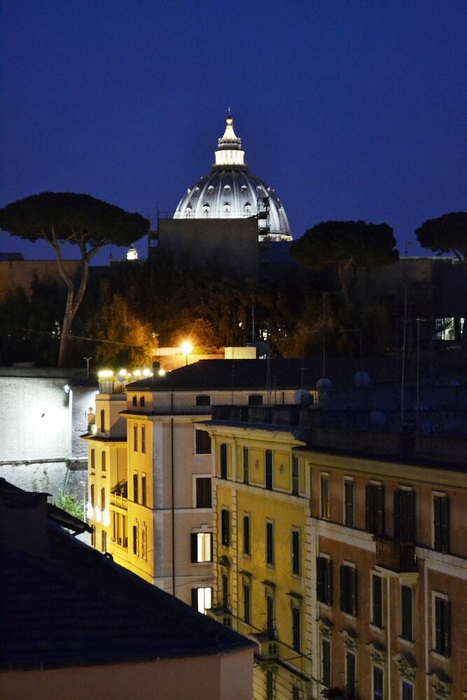 Apartamento Notti Al Vaticano Deluxe St.peter's Accommodation