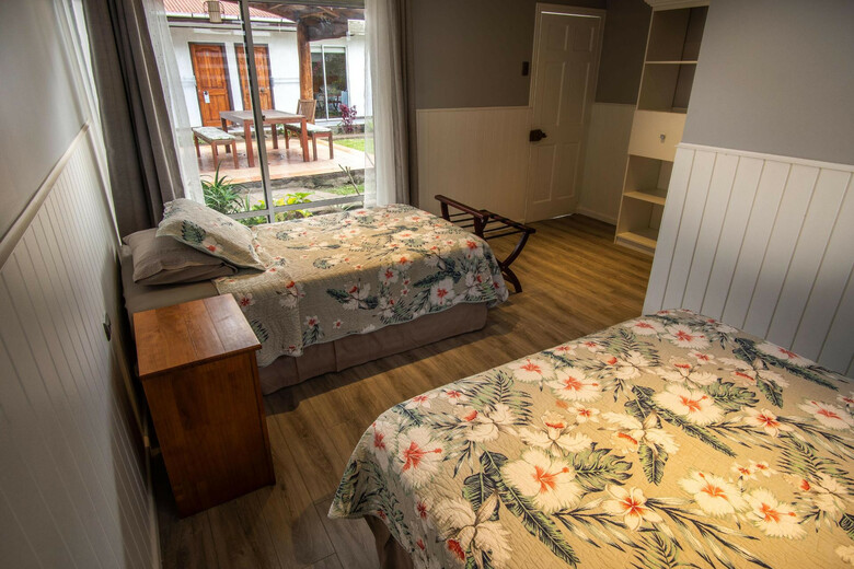 Inaki Uhi Hotel