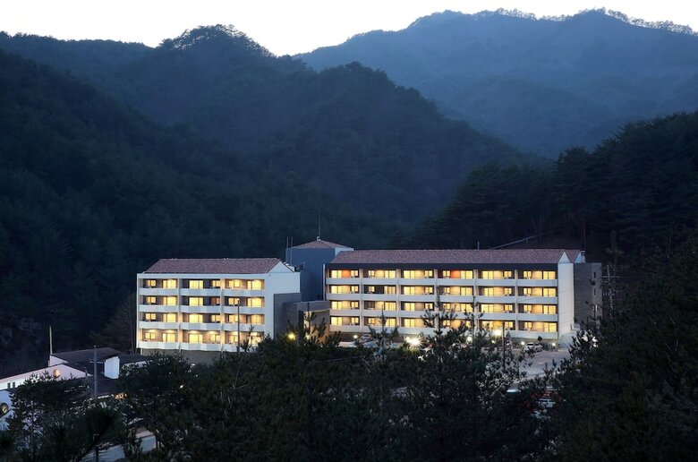 Hotel Dukgu Oncheon Resort Condo