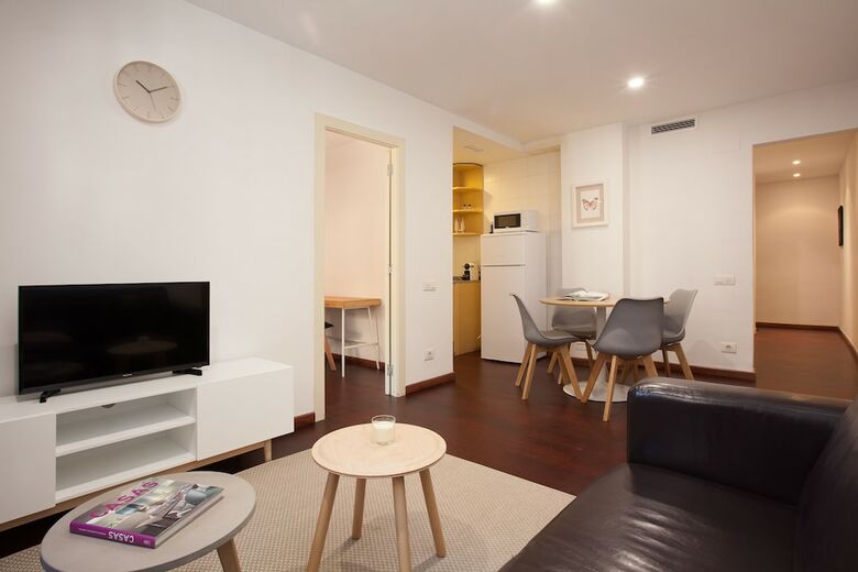 Click&flat Europa Fira Apartments