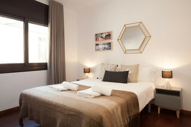 Click&flat Europa Fira Apartments