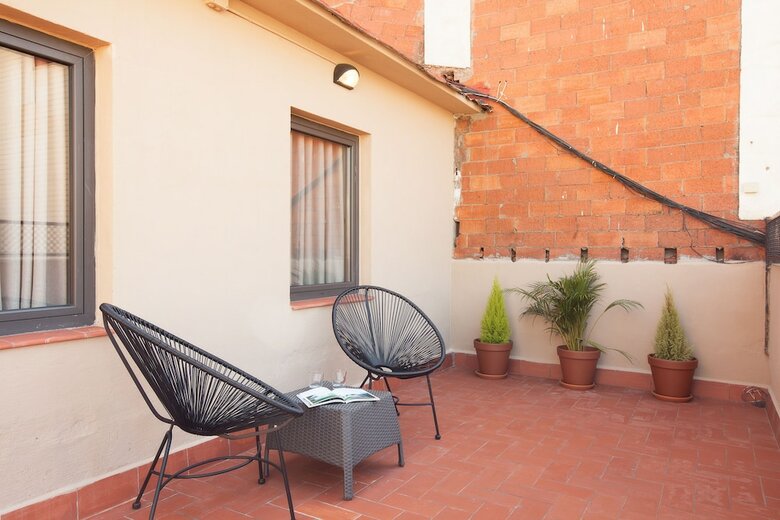 Click&flat Europa Fira Apartments