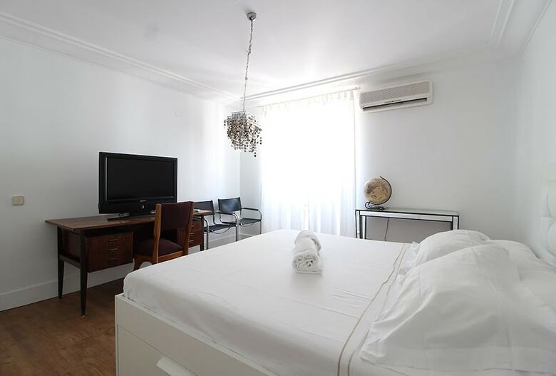Stylish Apartments In Chueca By All� Housing