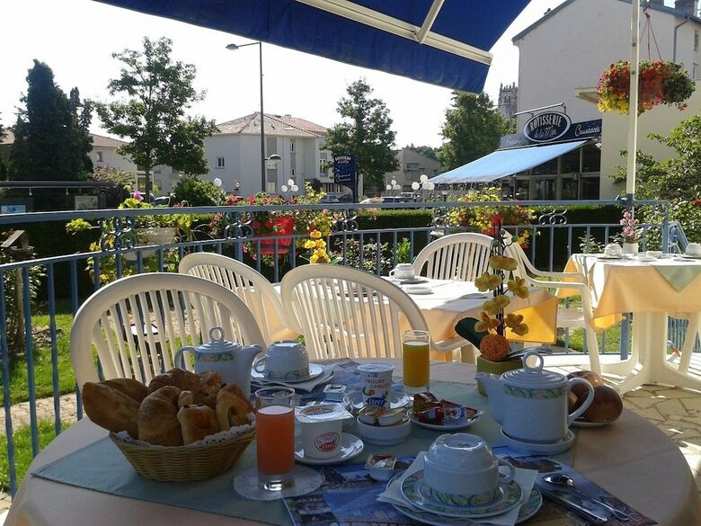 Hotel Le Logis De Brou
