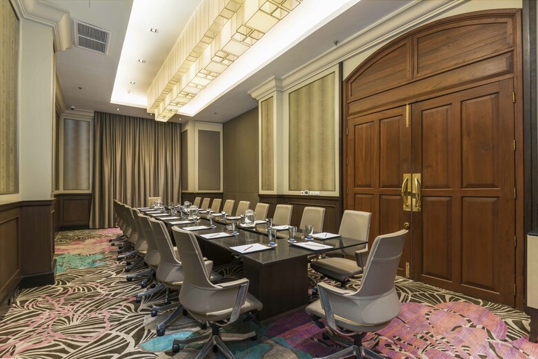 Chatrium Hotel Royal Lake Yangon