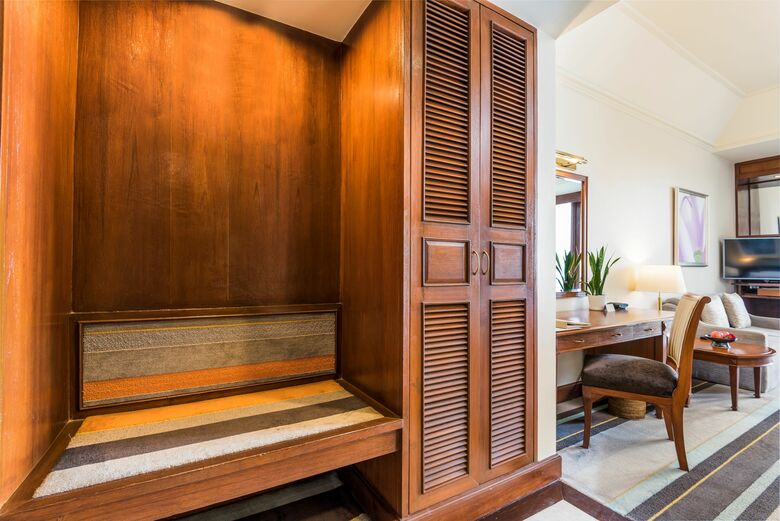 Chatrium Hotel Royal Lake Yangon
