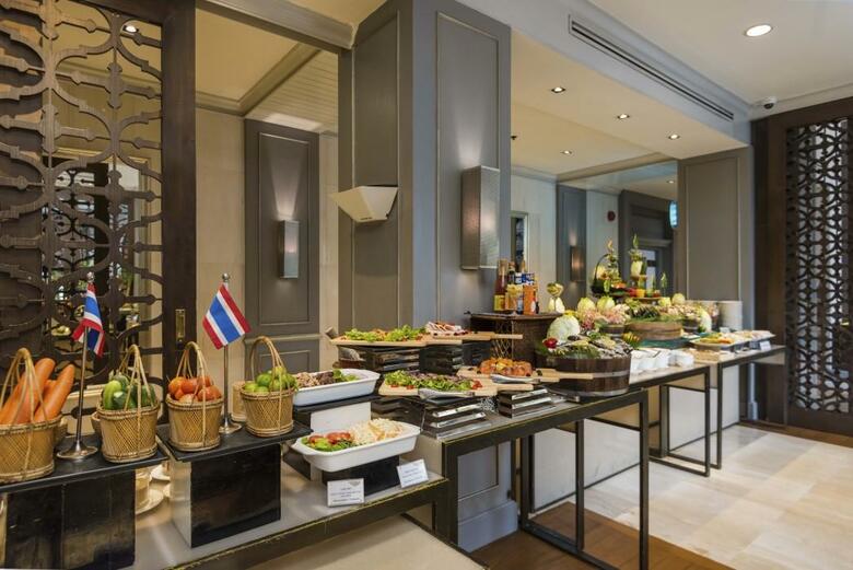 Chatrium Hotel Royal Lake Yangon