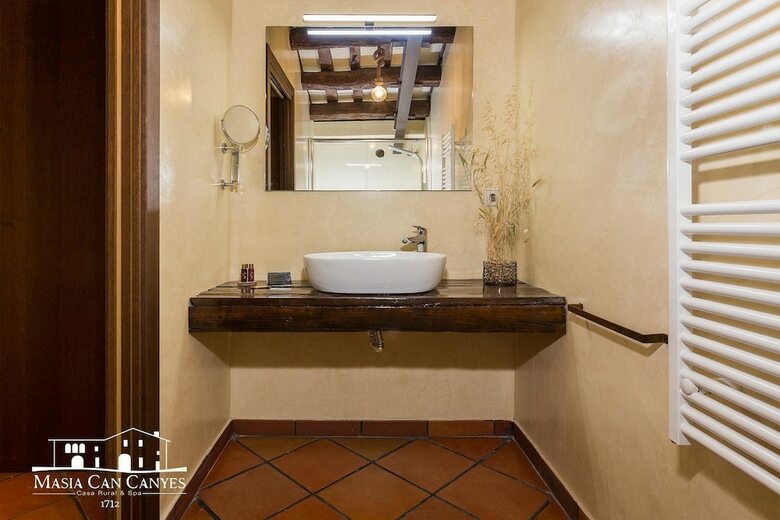 Agroturismo Masia Can Canyes & Spa