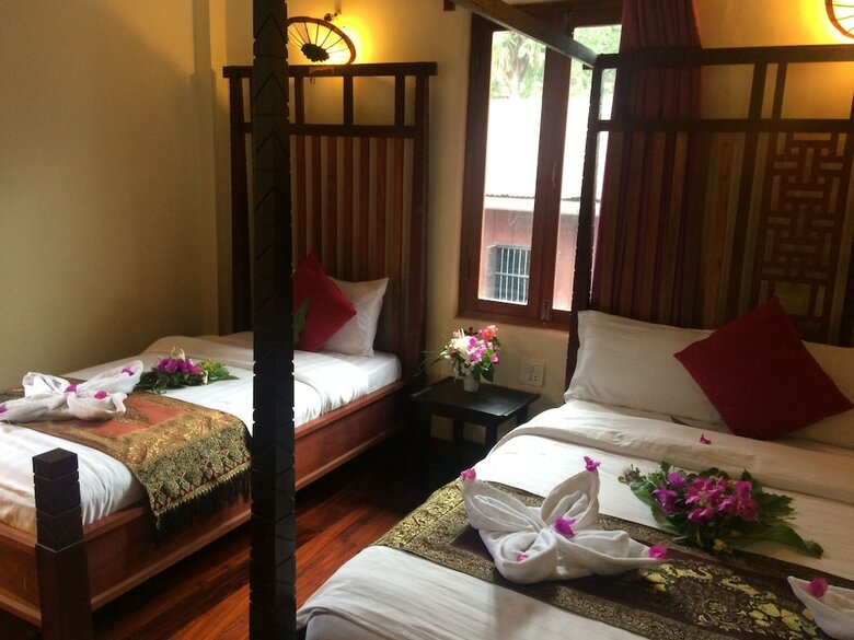 Hotel Chaluenxay Villa
