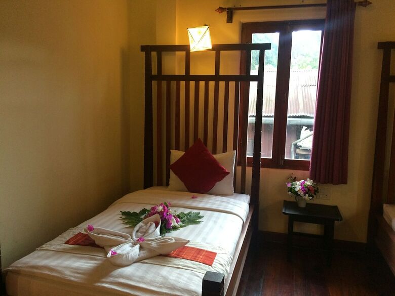 Hotel Chaluenxay Villa
