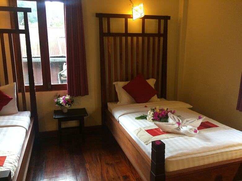 Hotel Chaluenxay Villa