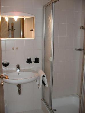 Hostal Gasthof Zum Brunnen