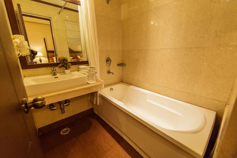 Hotel Clark International