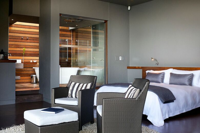 Hotel 26 Sunset Villa, Cape Town, Llandudno