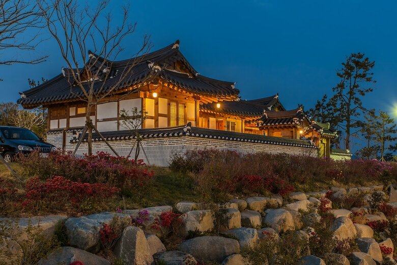 Youngsanjae Hanok Hotel