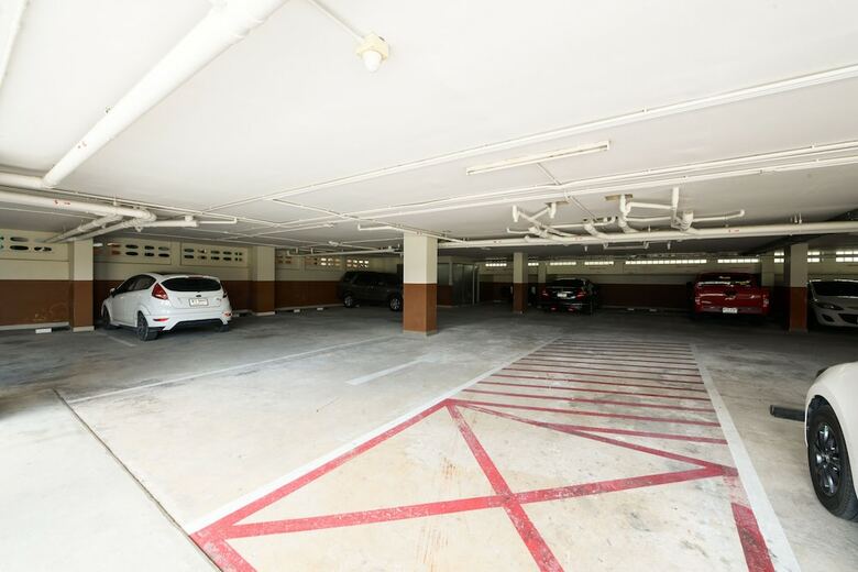 Aparthotel Oyo 364 Winner Sriracha Serviced Apartment