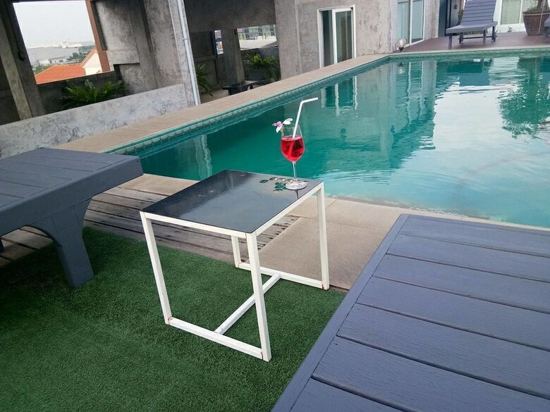 Hotel Ananya Residence Service Apartment