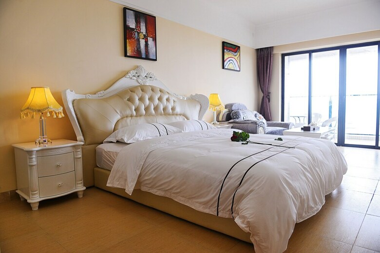 Yishang Apartment-silver Hailing Island
