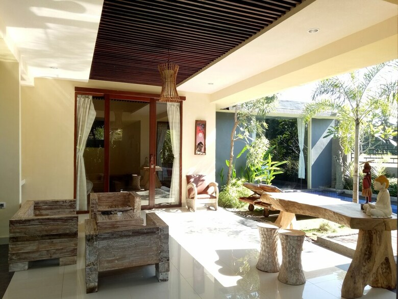 Hotel Oyo 2667 Aron Guest House