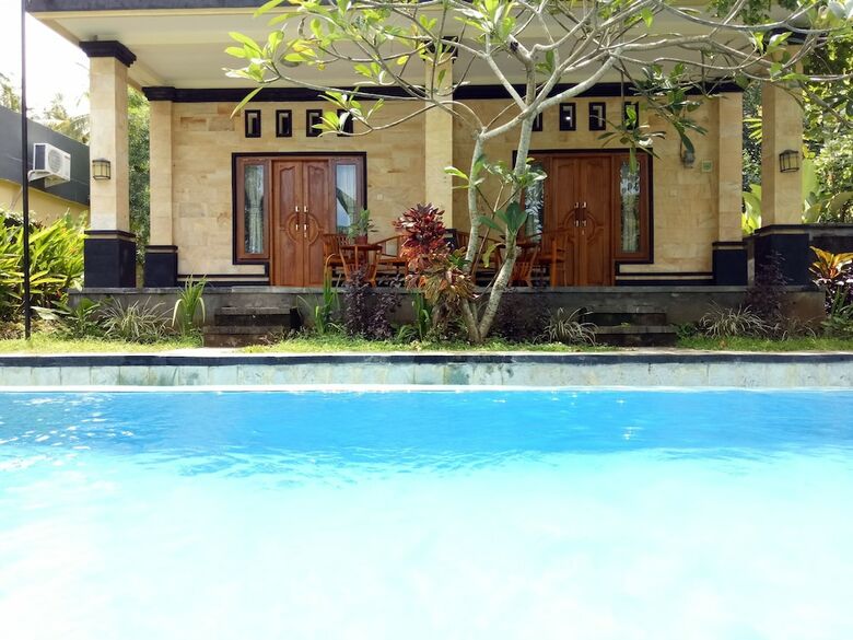 Hotel Oyo 2667 Aron Guest House