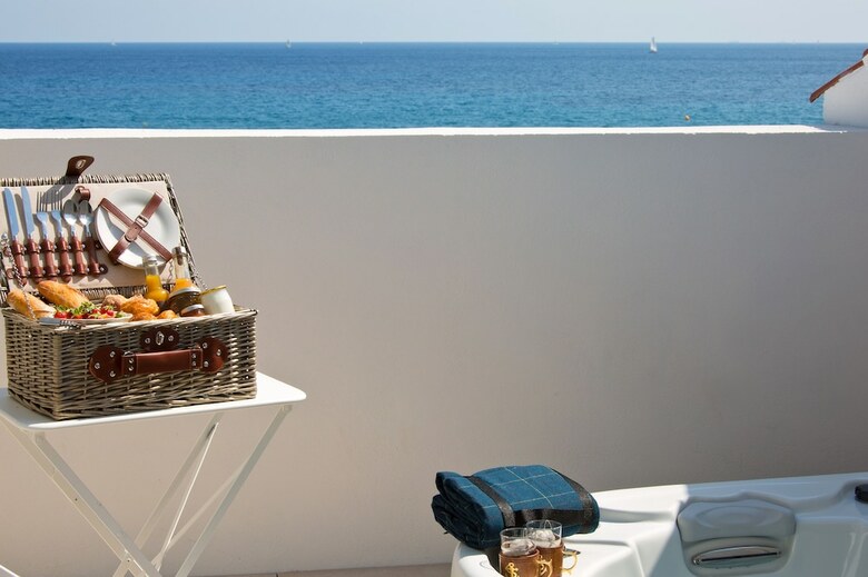 Grand Hotel Des Sablettes Plage, Curio Collection By Hilton