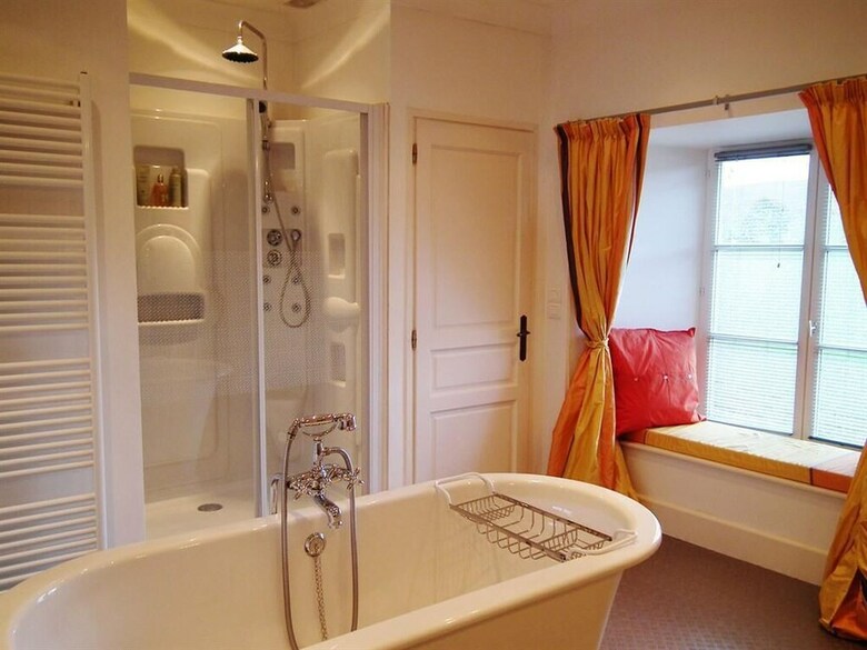 Bed & Breakfast Le Jardin At Chateau La Cour