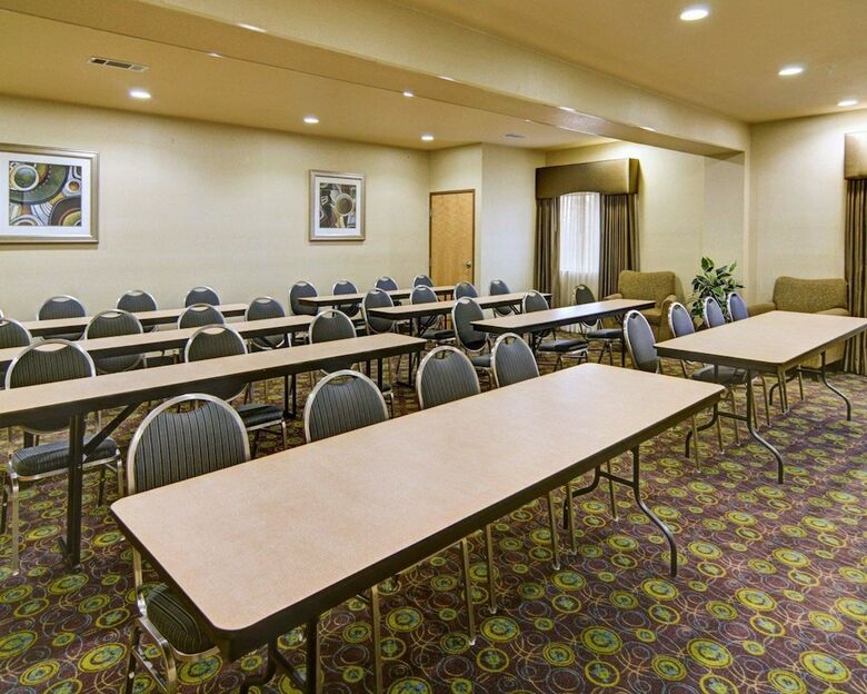 Hotel Comfort Suites Lindale - Tyler North