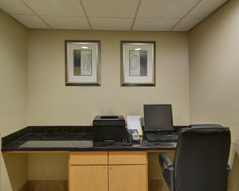 Hotel Comfort Suites Lindale - Tyler North