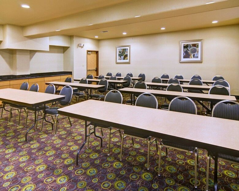 Hotel Comfort Suites Lindale - Tyler North