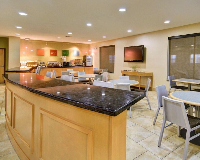 Hotel Comfort Suites Lindale - Tyler North